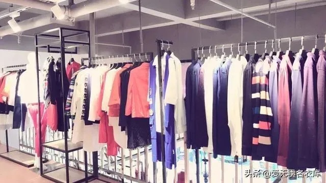 云南加盟服装店收费多少（了解云南加盟服装店的投资费用）