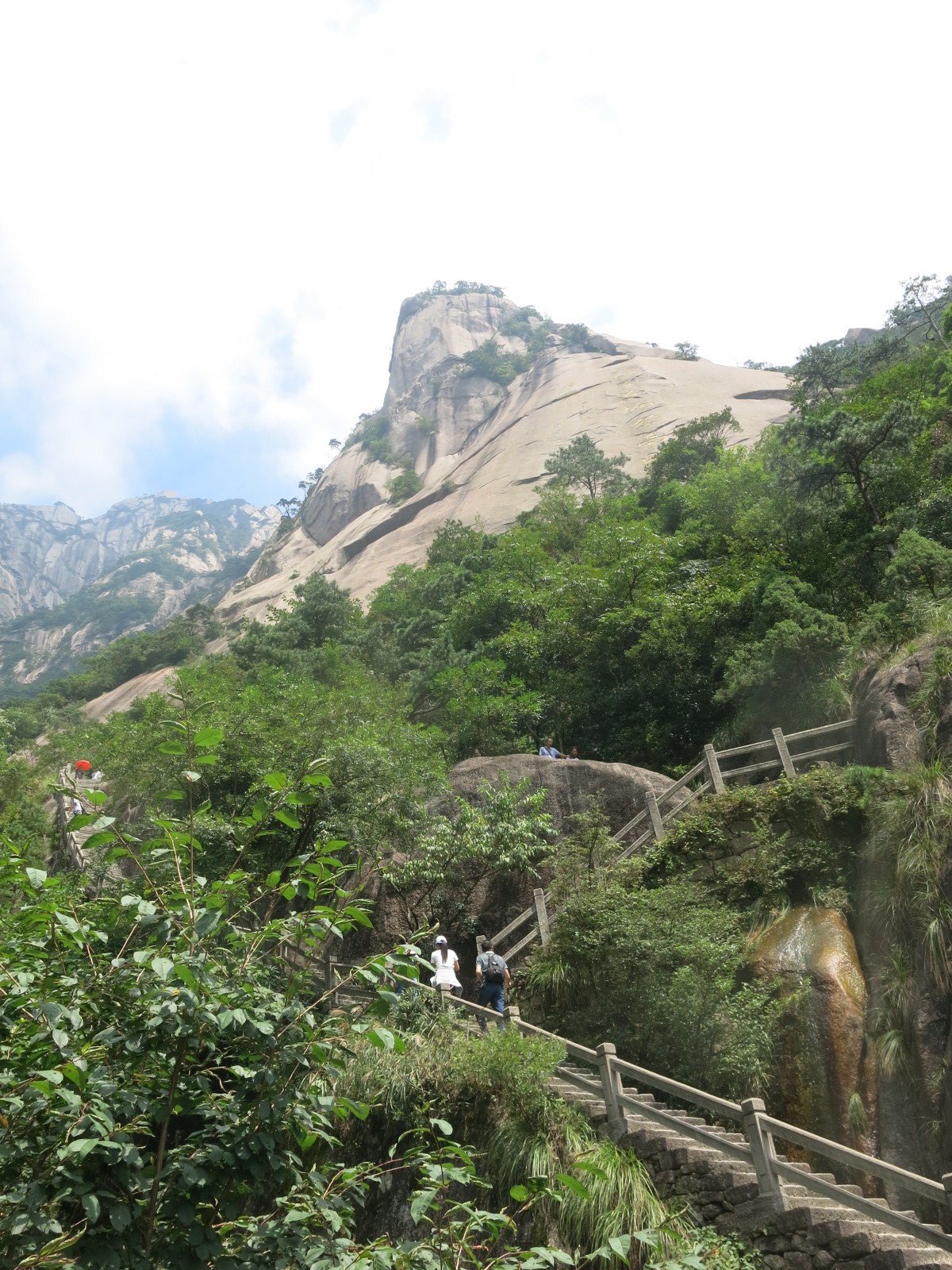 黄山附近免费旅游景点 黄山附近免费旅游景点大全