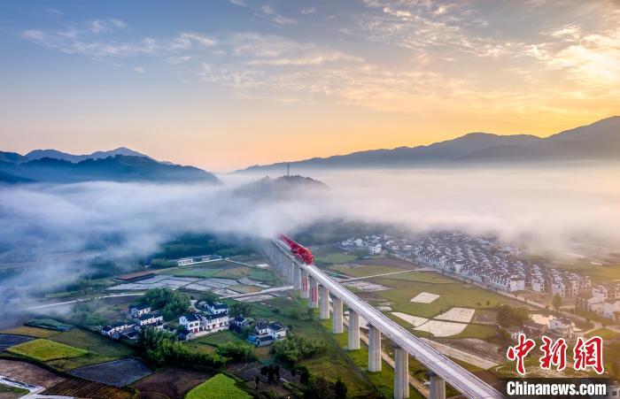 这十年GDP版图生变！安徽逆袭，福建晋级，上海成全球第四城